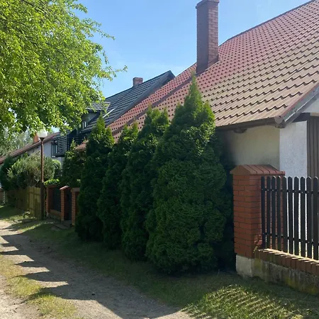 Dom Z Kominkiem Nad Jeziorem W Przybrodzinie Powidz  Exterior photo