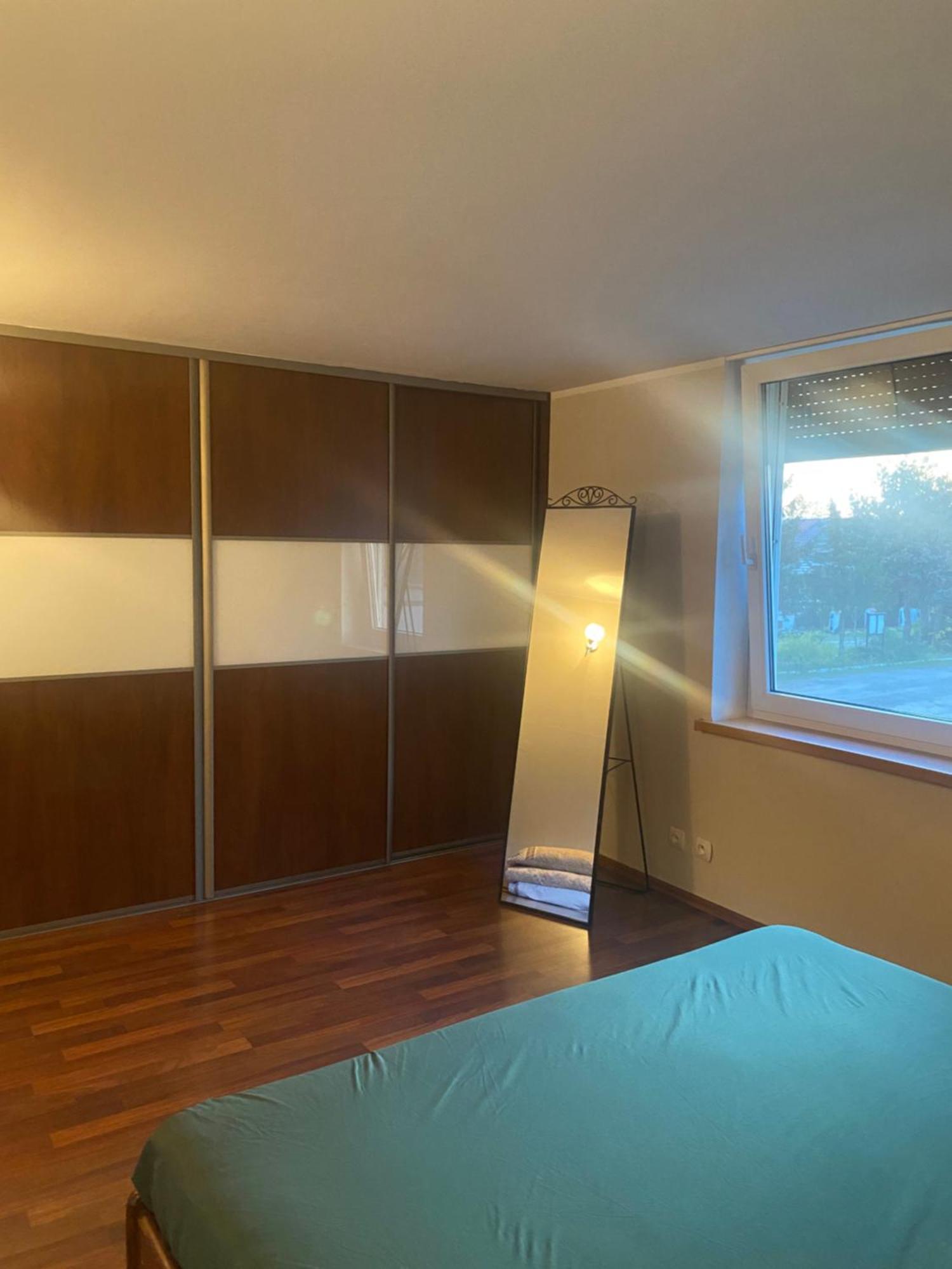 Holiday home Dom Z Kominkiem Nad Jeziorem W Przybrodzinie Powidz (Slupca)
