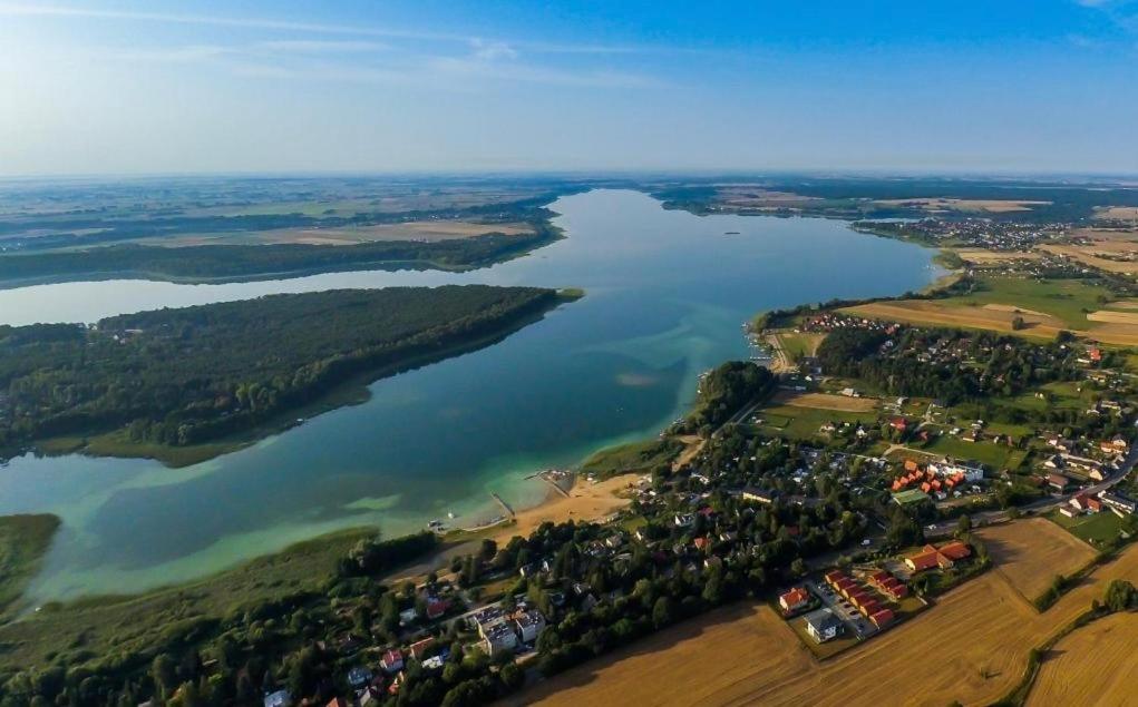 Holiday home Dom Z Kominkiem Nad Jeziorem W Przybrodzinie Powidz (Slupca)